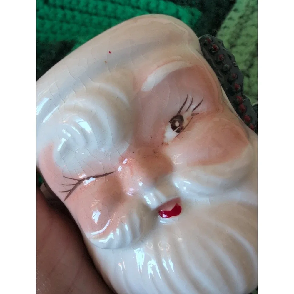 RARE Vtg Set of 4 Japan Commodore Winking Santa Mugs that handles spell 